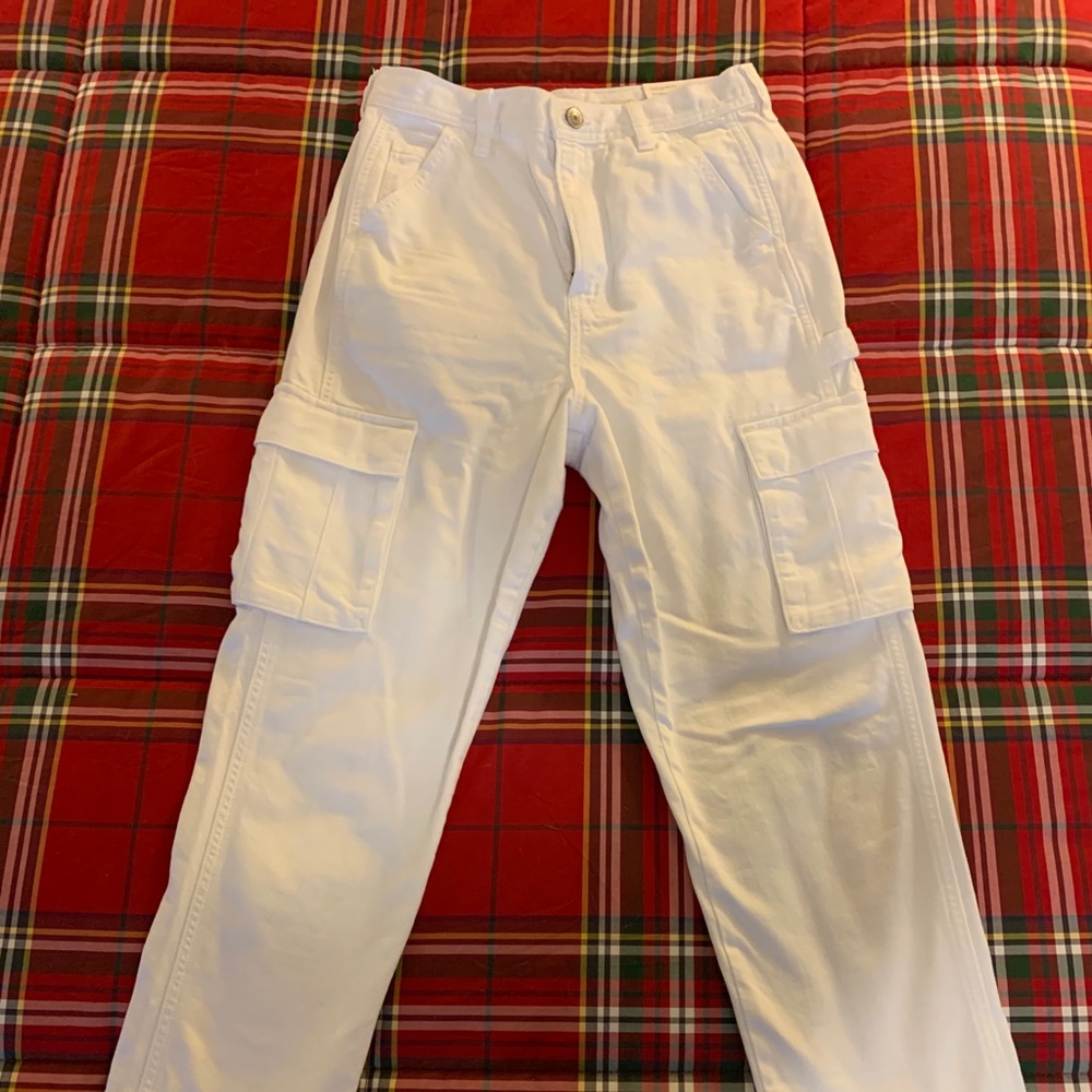 White mom jeans